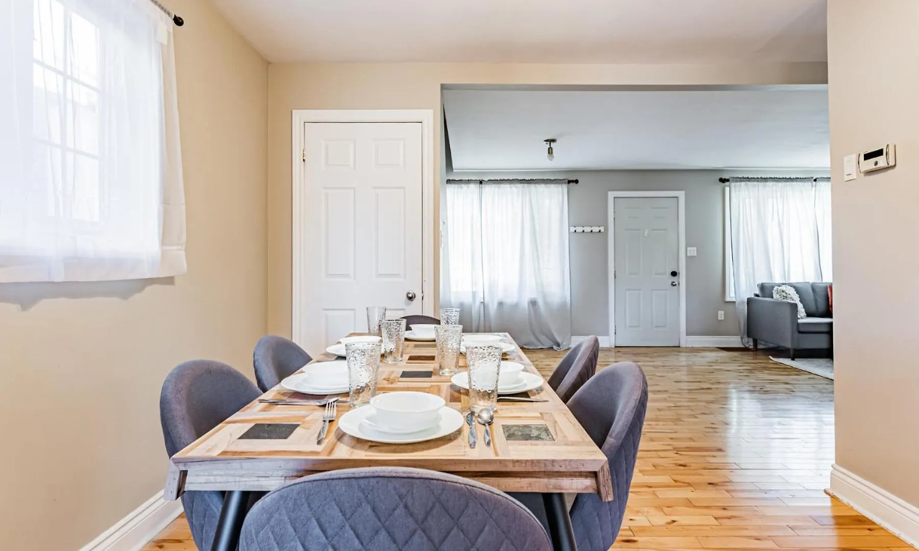 Apartment Squires Suites Toronto