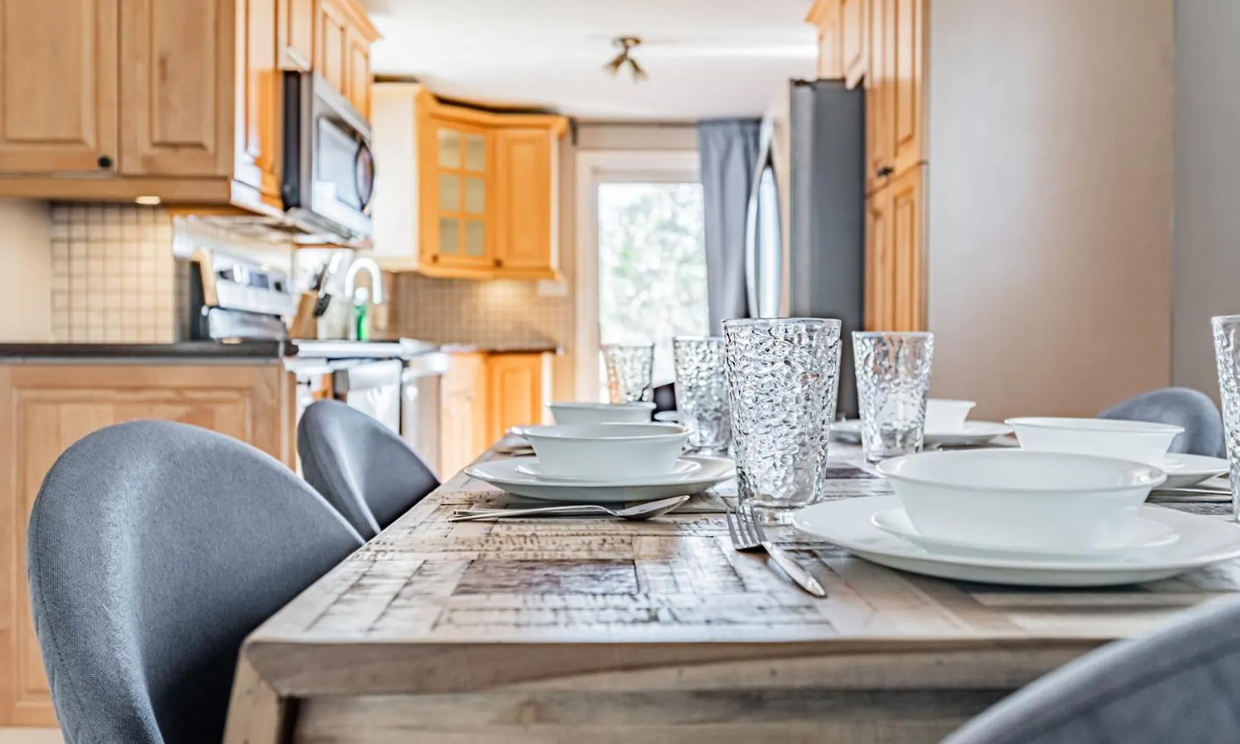 Squires Suites Toronto Apartment