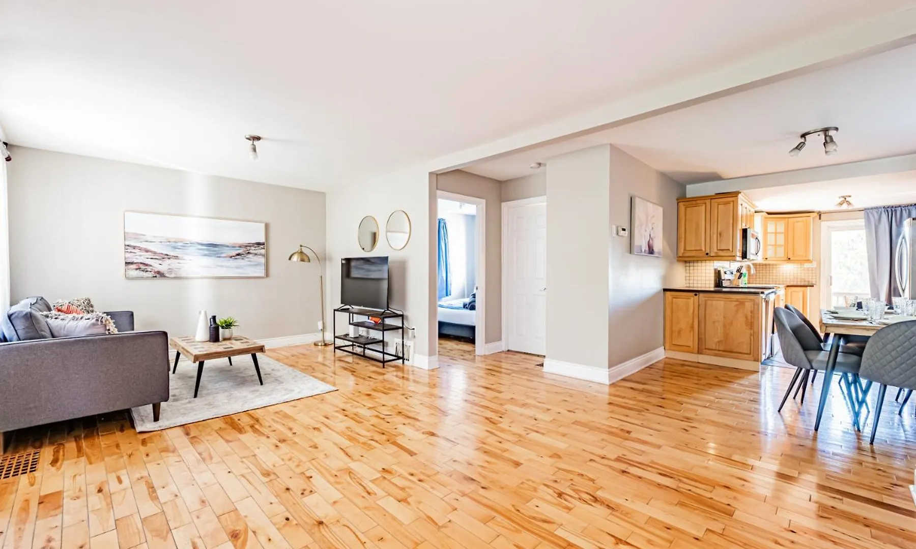 Squires Suites Toronto 0*,