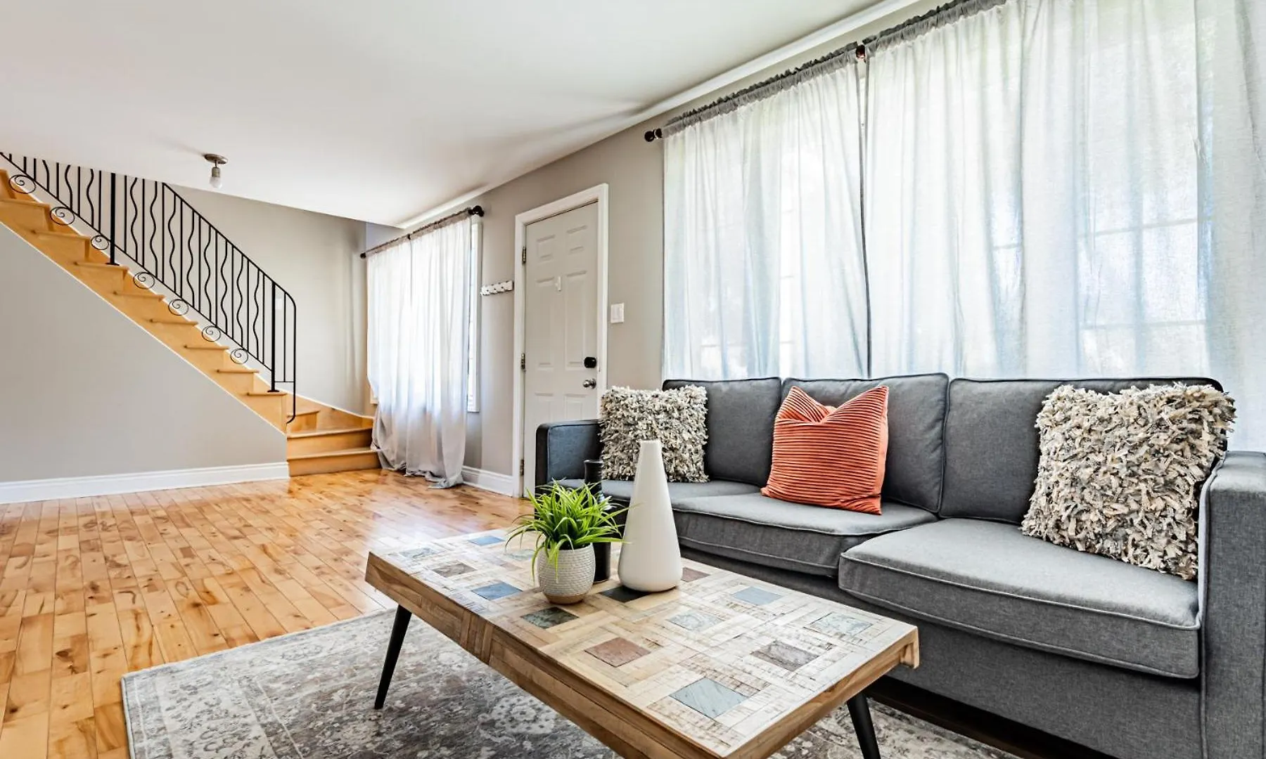 Squires Suites Toronto Apartment